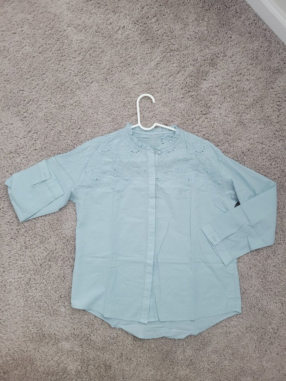 Zhaoyuyu Cotton Blouse with Eyelet Embroidery Bracelet Sleeves Sky Blue sz M L